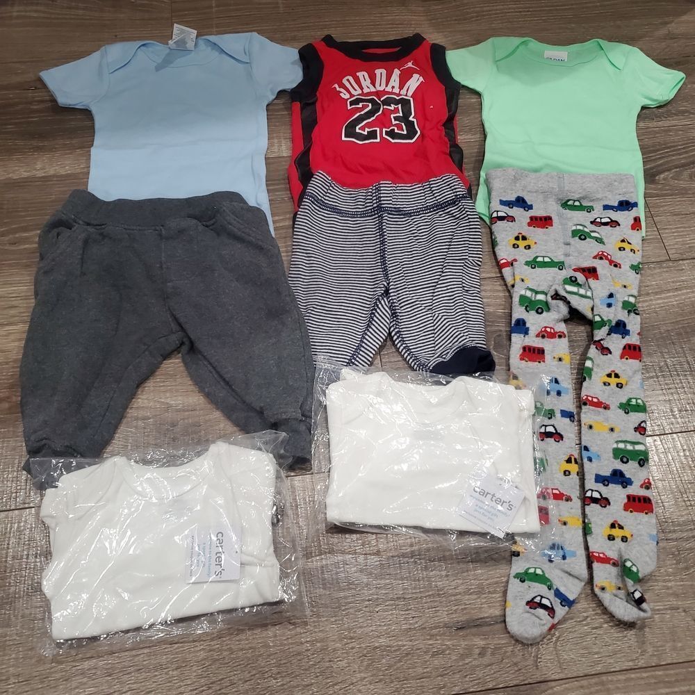 Baby Clothing Set Size 0-6 months 8 Pieces of Clothing